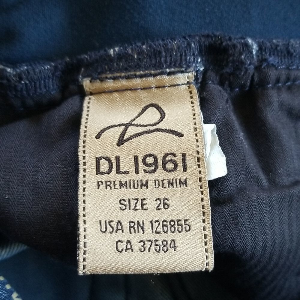 DL1961 Maternity Jeans - boot cut - Picture 8 of 12